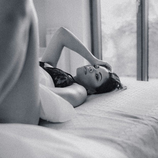 Mindful sex: kako da uživate više, bez pritiska da „morate"